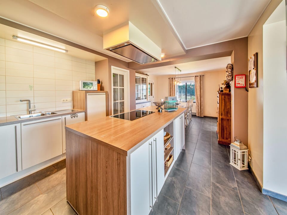 House | Private kitchen | Fridge, highchair