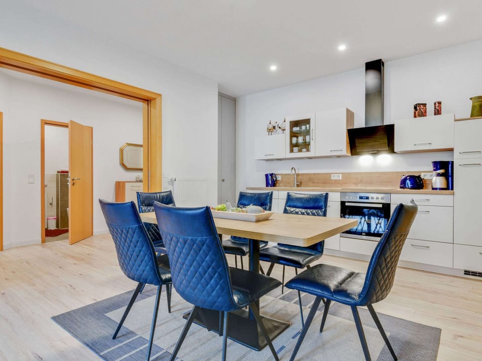 Apartment | Dining