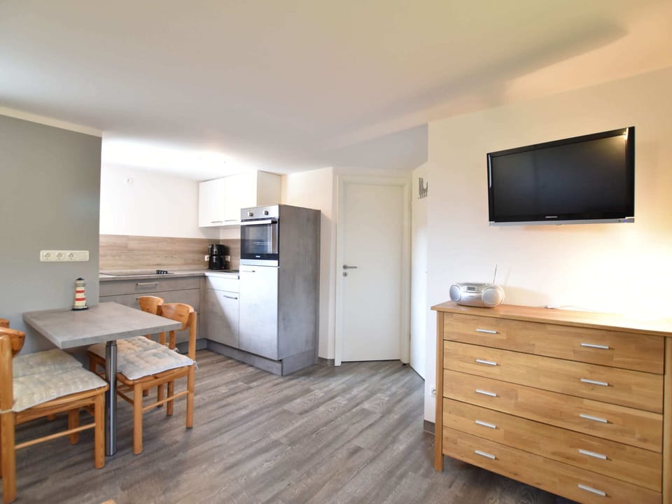 Bungalow | Private kitchen | Highchair