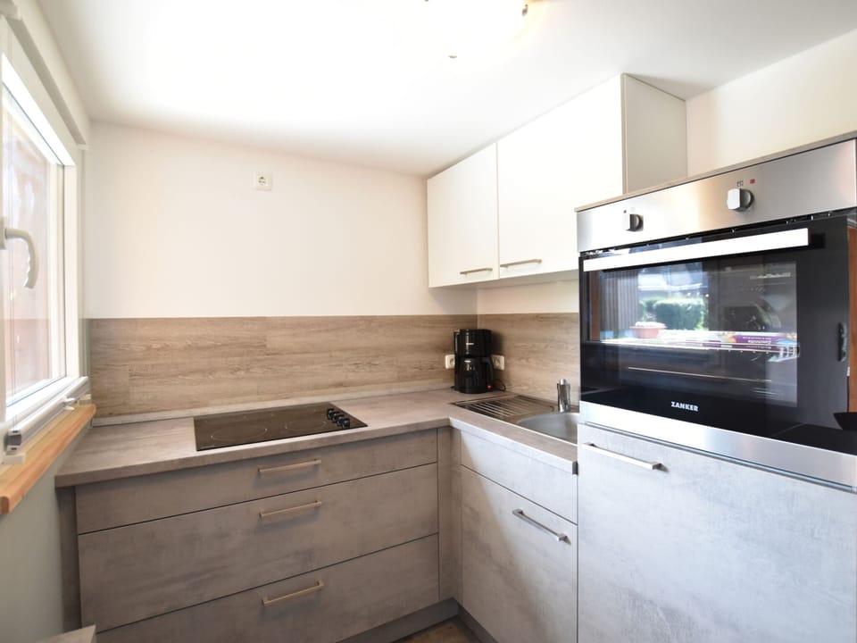 Bungalow | Private kitchen | Highchair