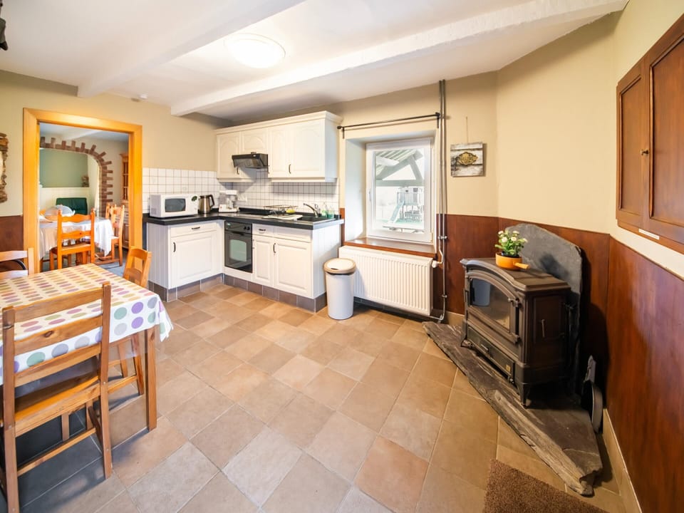 Cottage | Private kitchen | Fridge