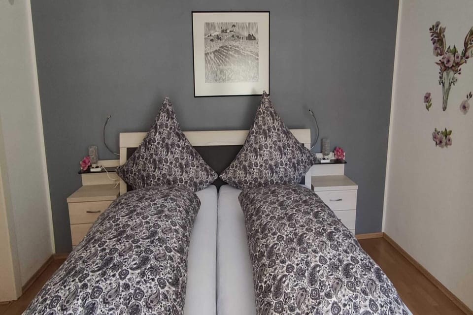 Apartment | 1 bedroom, individually furnished, bed sheets