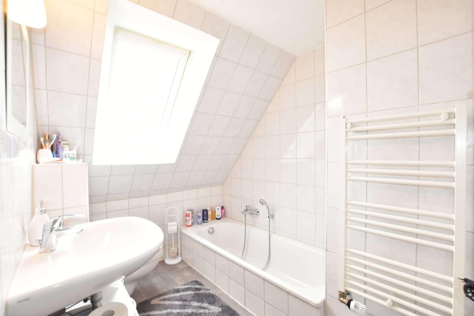 House | Bathroom