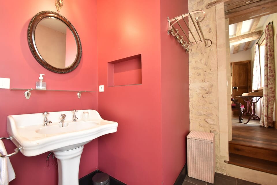 House | Bathroom