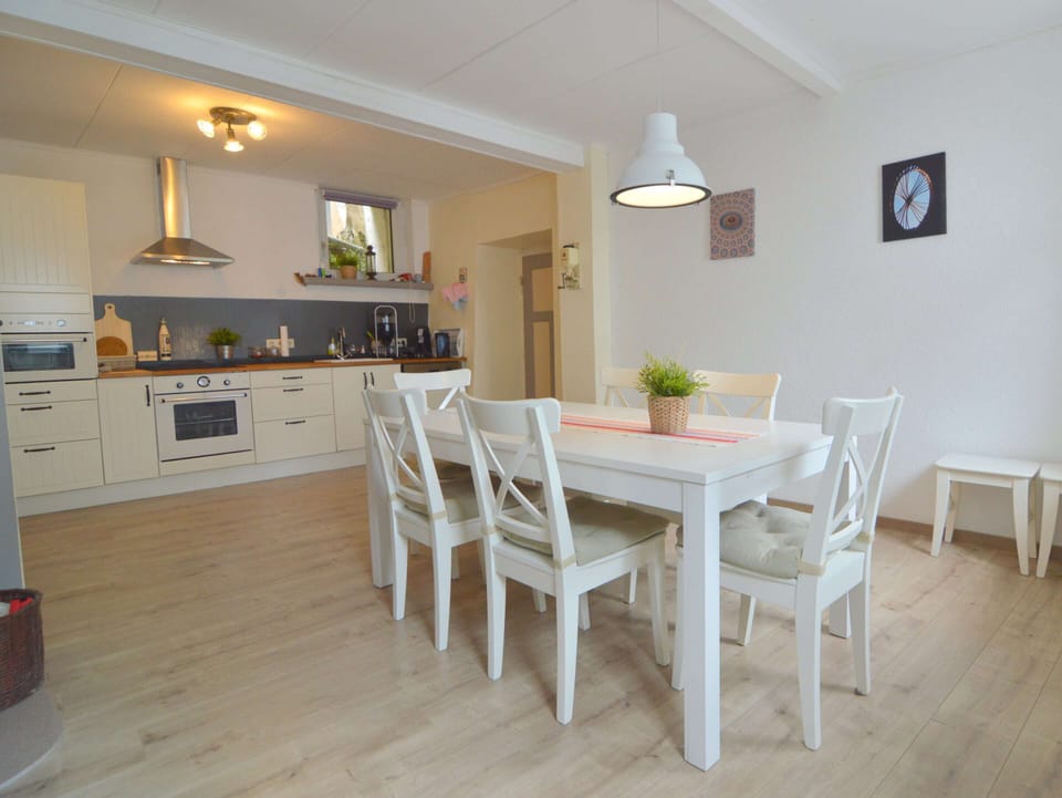House | Dining