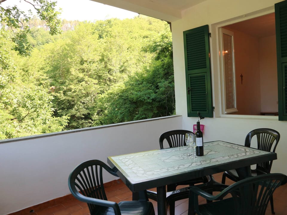 House | Balcony