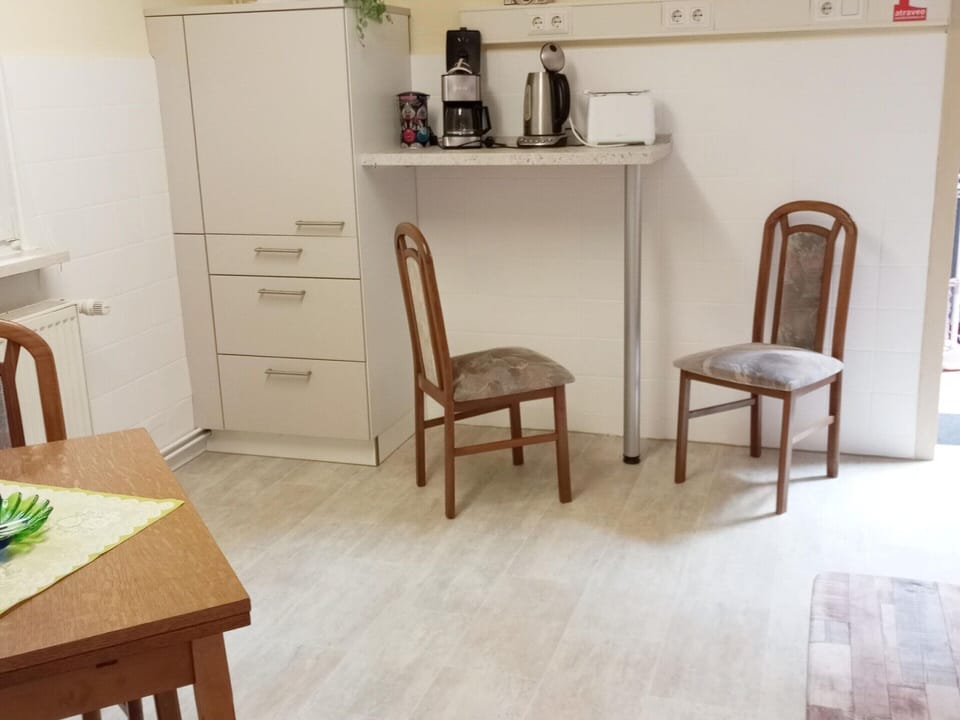 Apartment | Dining