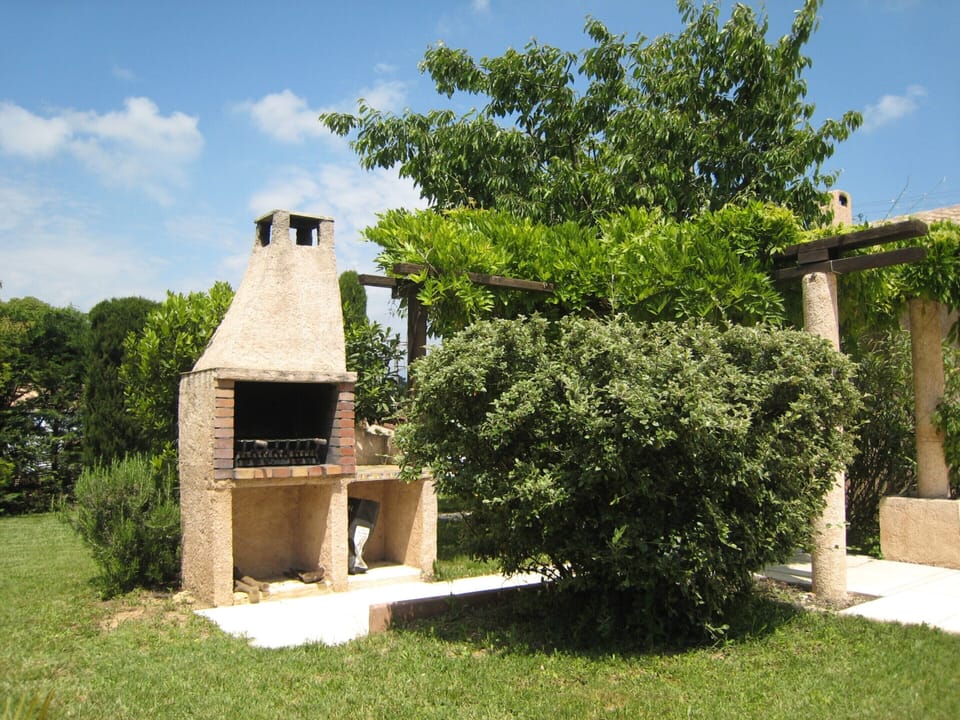 Villa | Garden