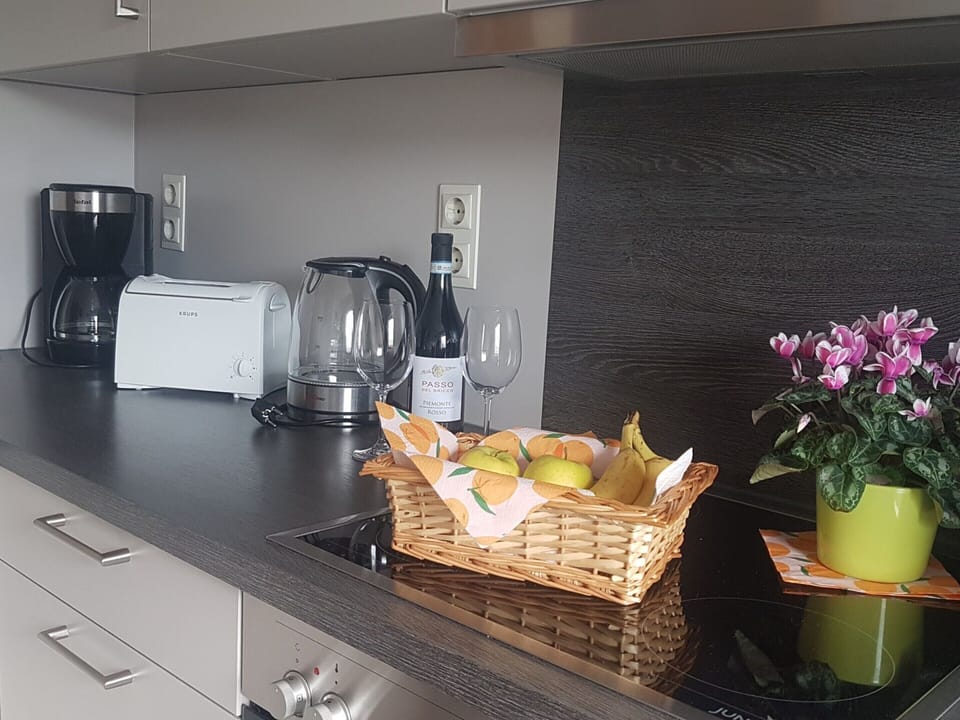 Apartment | Dining