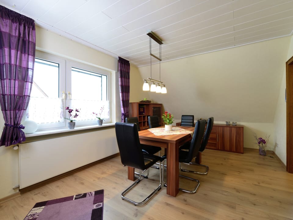 Apartment | Dining