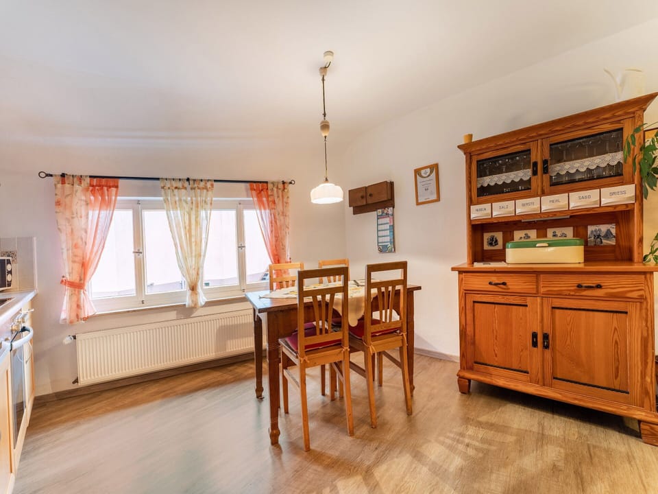 Apartment | Dining