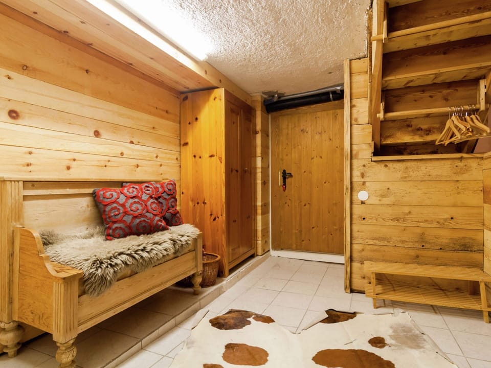 Chalet | 4 bedrooms, individually furnished, bed sheets