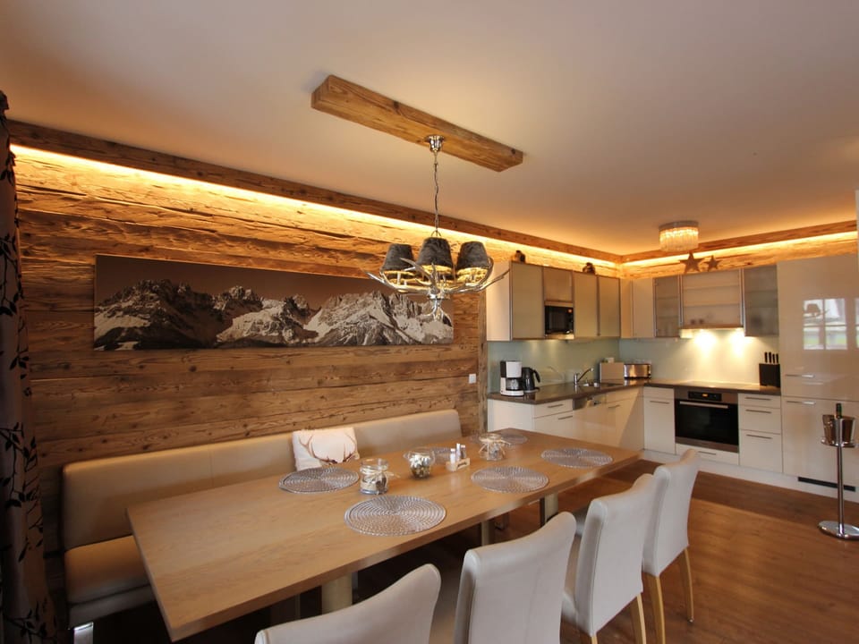 Apartment | Dining