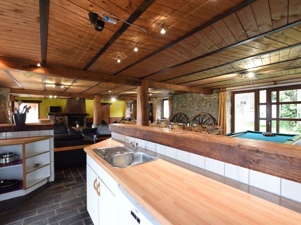 Cottage | Private kitchen | Highchair