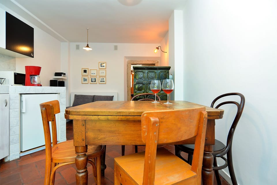 Standard House, 1 Bedroom (24881) | In-room dining