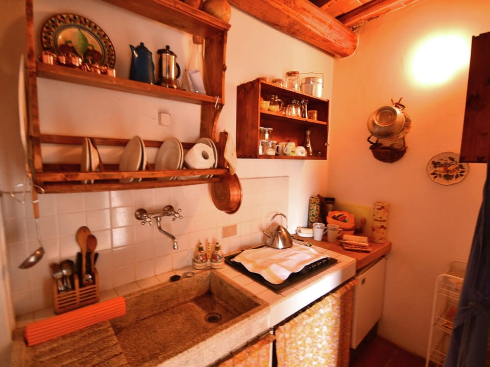 Cottage | Private kitchen | Highchair