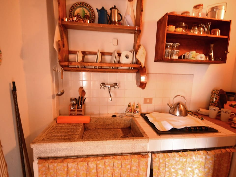 Cottage | Private kitchen | Highchair