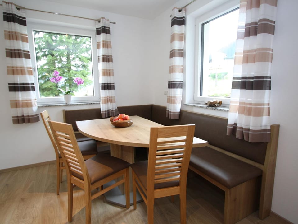 Apartment | Dining