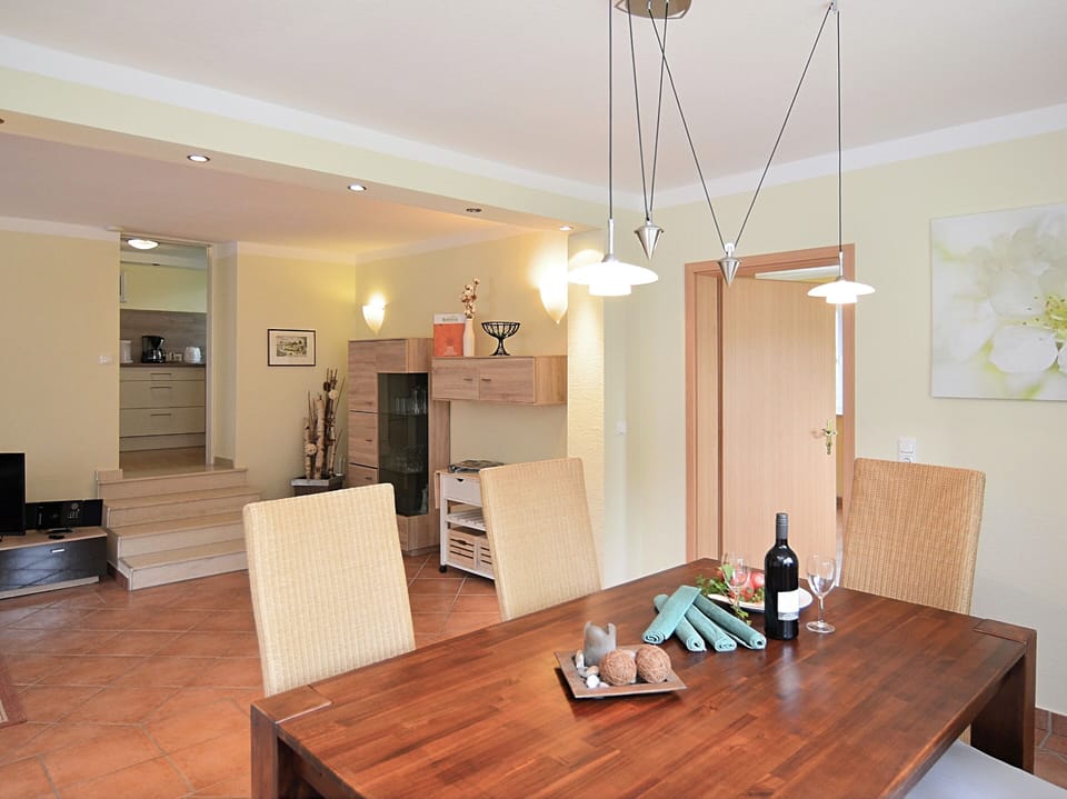 Apartment | Dining