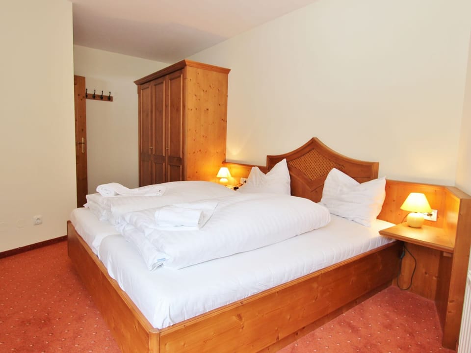Chalet | 4 bedrooms, bed sheets
