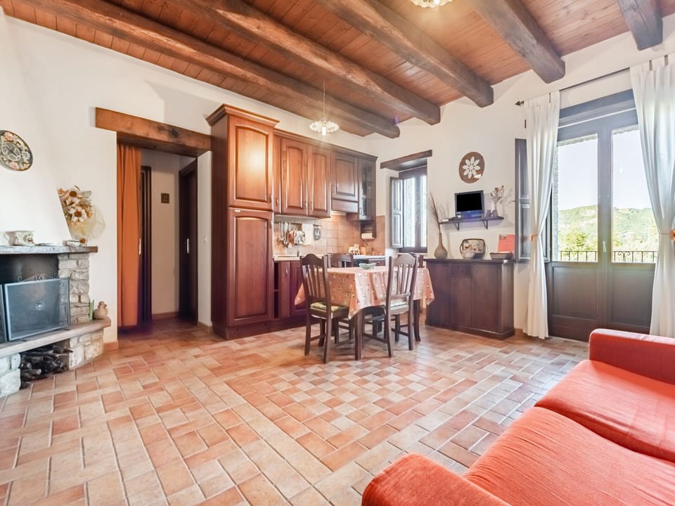 Cottage | Dining