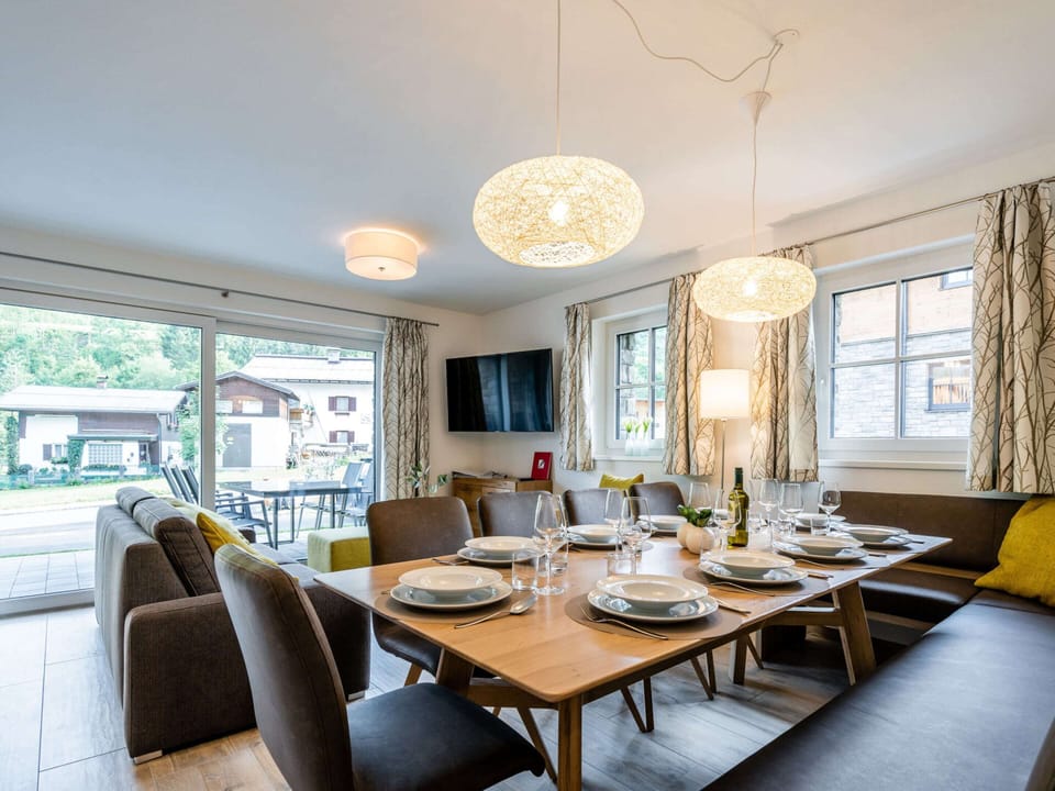 Chalet | Dining