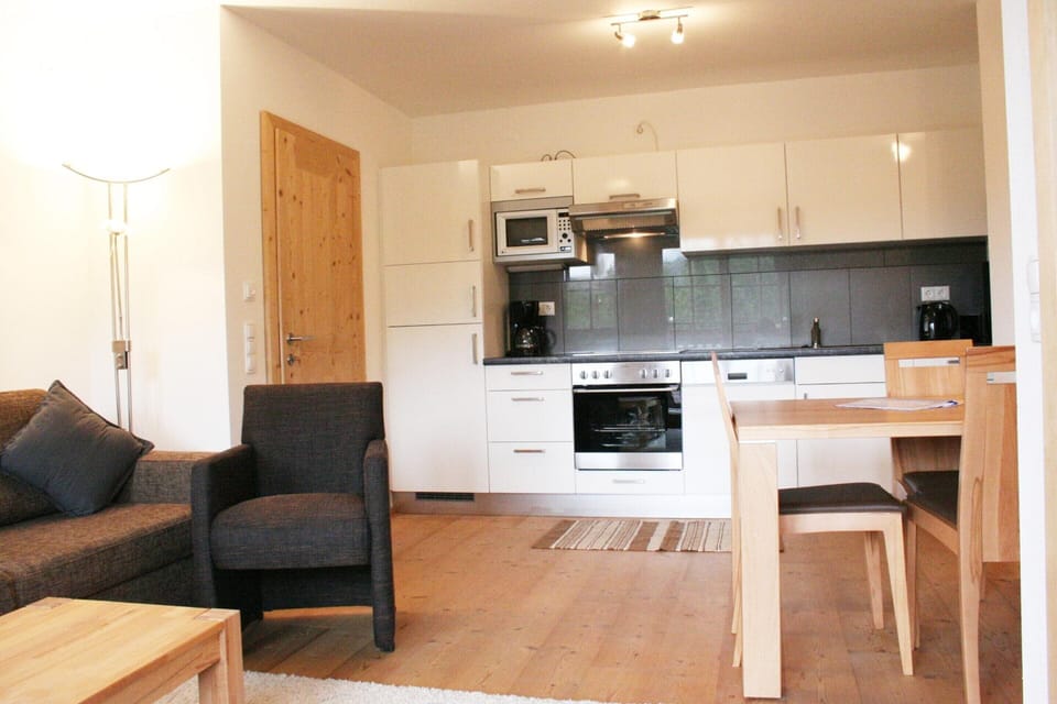 Apartment | Dining