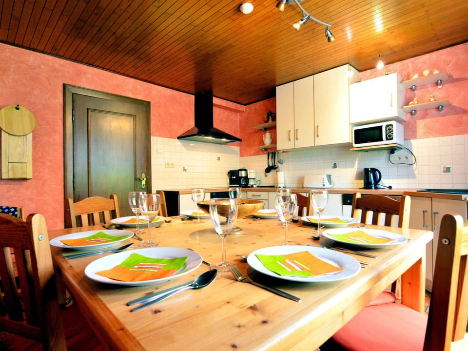 House | Private kitchen | Fridge, highchair