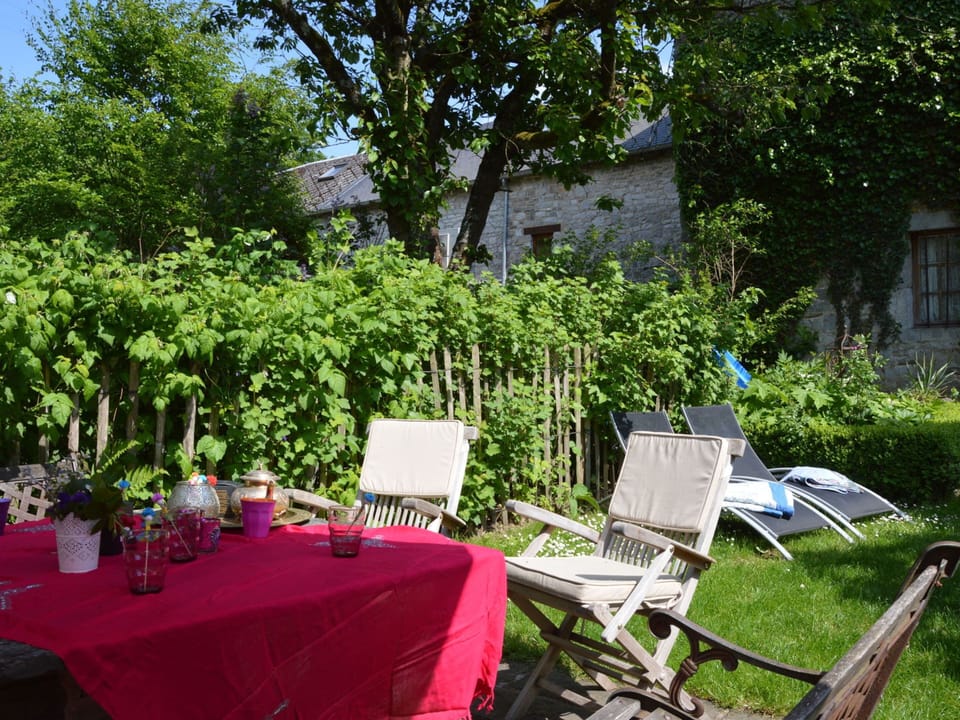 Cottage | Dining