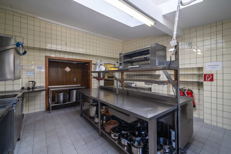 House | Private kitchen | Stovetop, coffee/tea maker