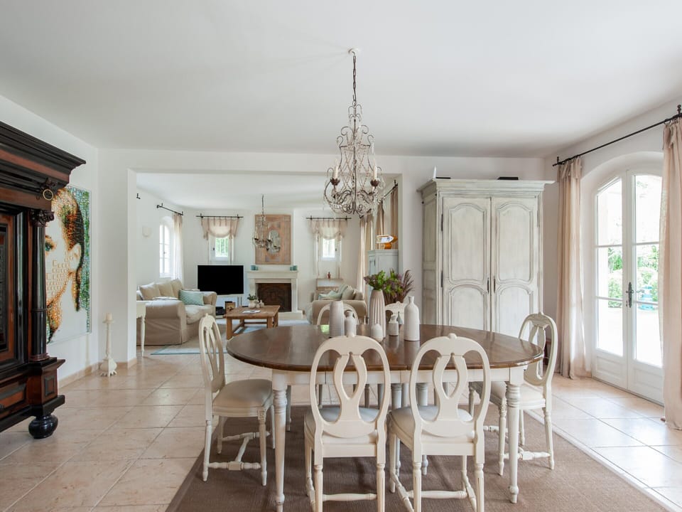 Villa | Dining
