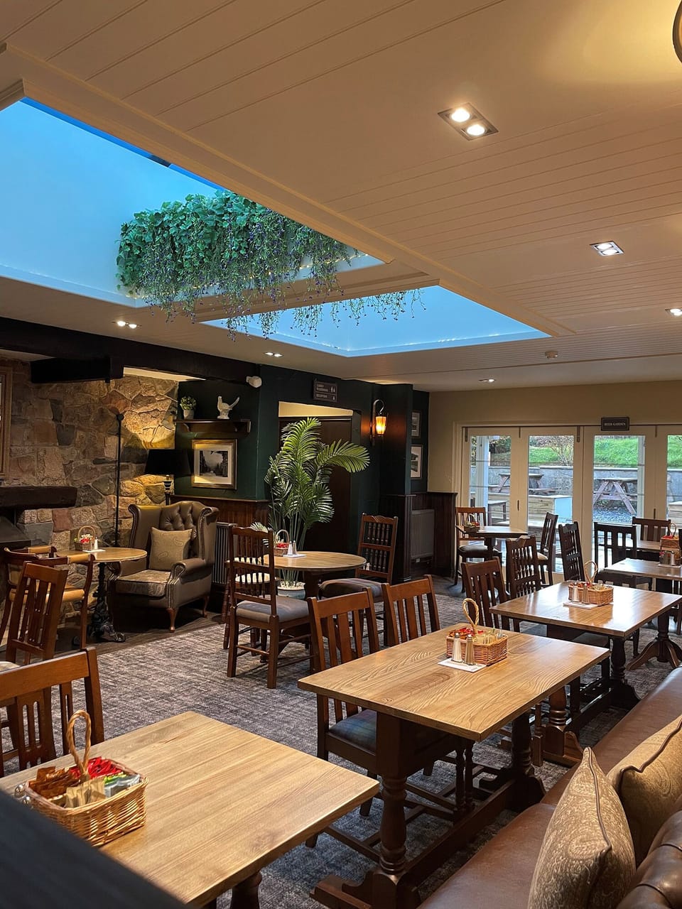 Lunch and dinner served, local cuisine