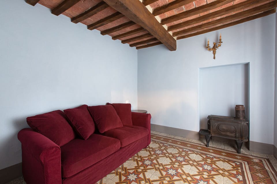 Junior Suite, Balcony | Living area | 32-inch LCD TV with satellite channels, TV