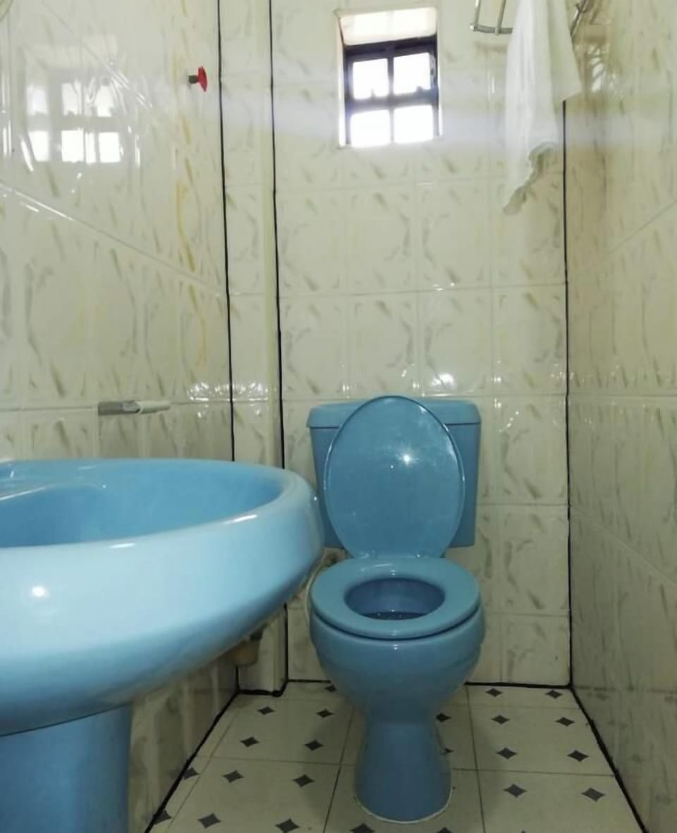 Guest House Hotel Chrisna - Hostel Hostel in Nairobi County