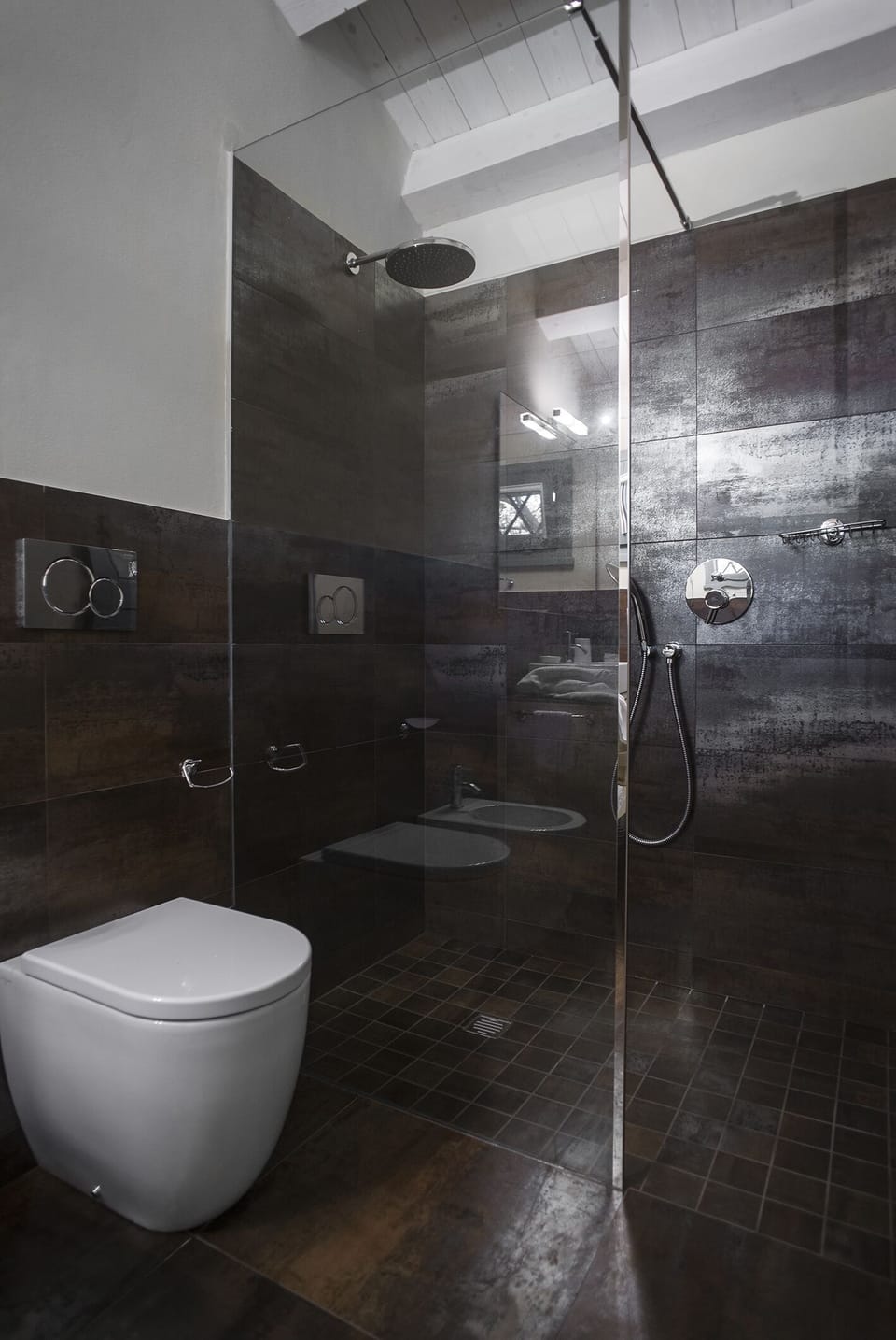 Superior Double or Twin Room, Hill View | Bathroom shower