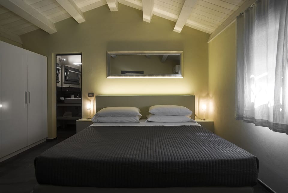 Superior Double or Twin Room, Hill View | Egyptian cotton sheets, premium bedding, down comforters, desk