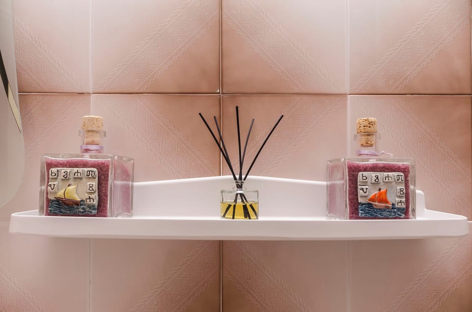 Studio (A1) | Bathroom | Shower