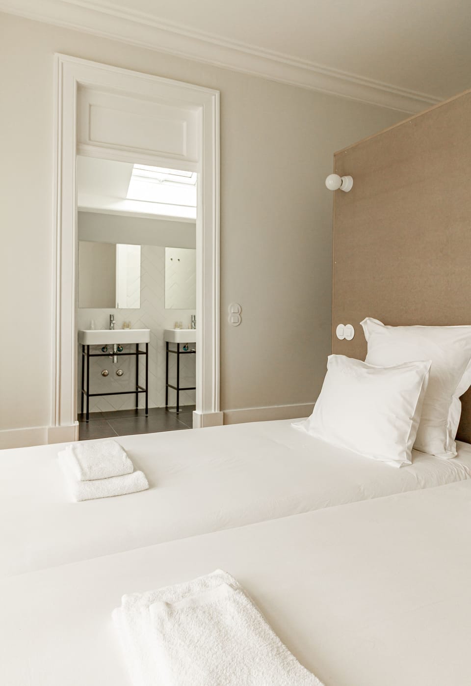 Minibar, soundproofing, free WiFi, bed sheets