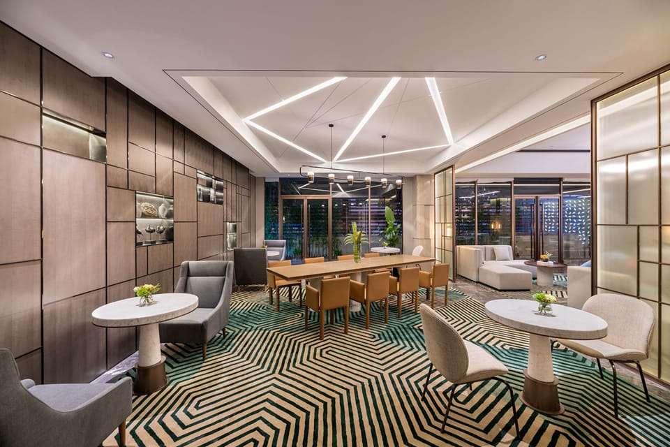 Lobby lounge