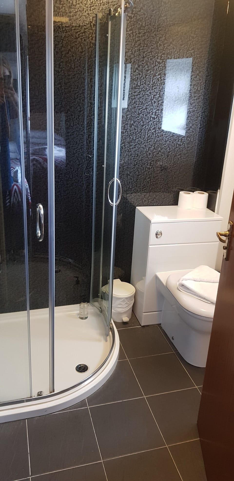 Shower, free toiletries, hair dryer, towels