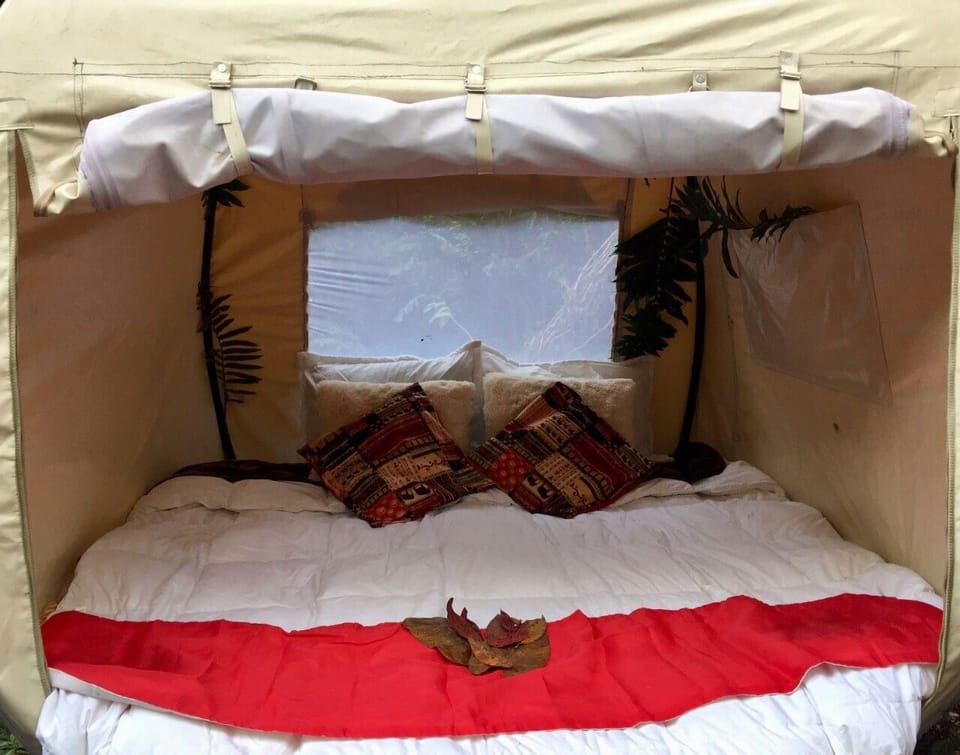 Exclusive Tent | Bed sheets
