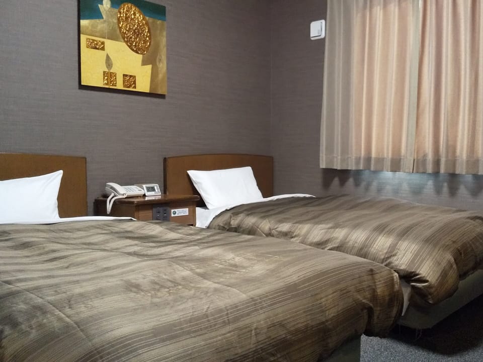 Desk, WiFi (free), bed sheets