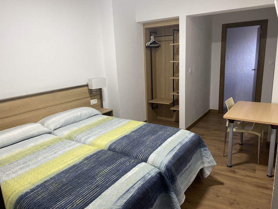 Double Room | Select Comfort beds, desk, soundproofing, WiFi (free)