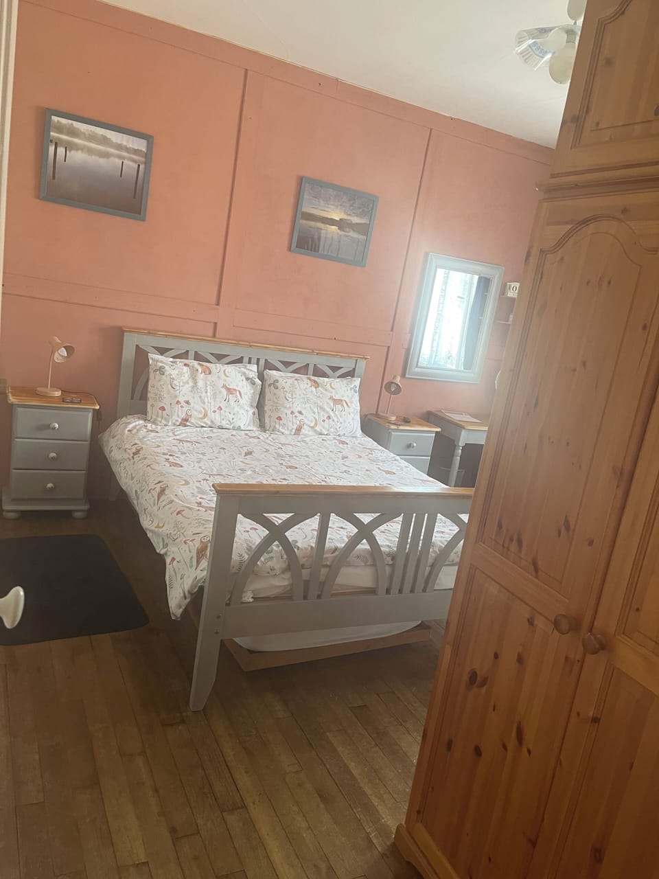 Classic Double Room, 1 King Bed (3) | Minibar, individually decorated, individually furnished, desk