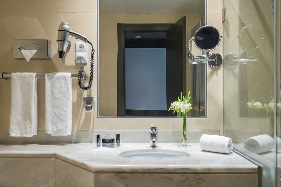 Hair dryer, towels