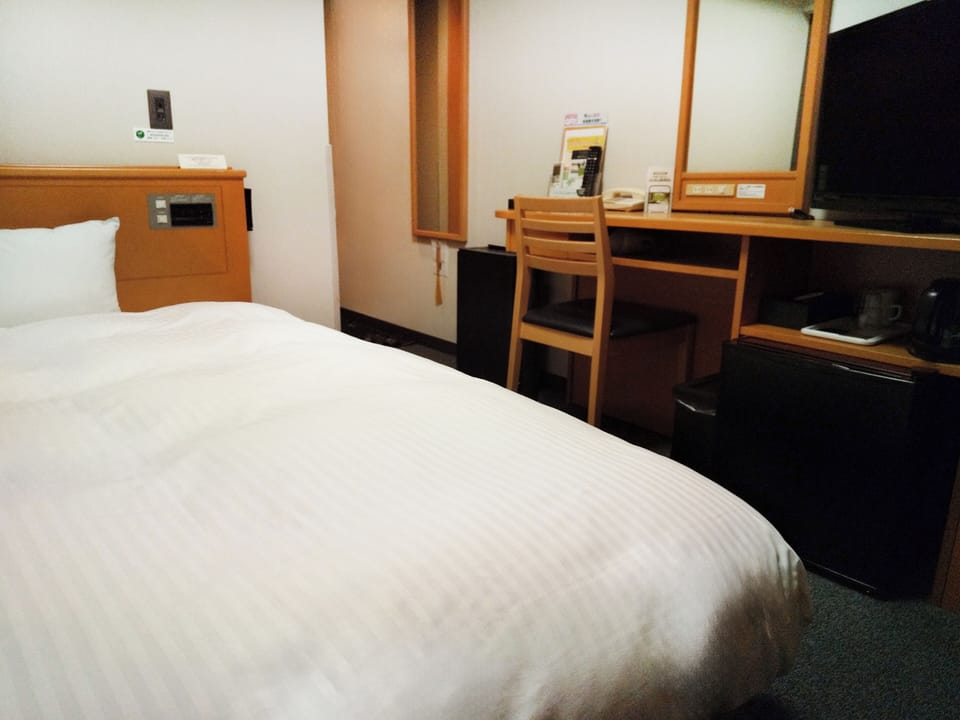 Free wired internet, bed sheets