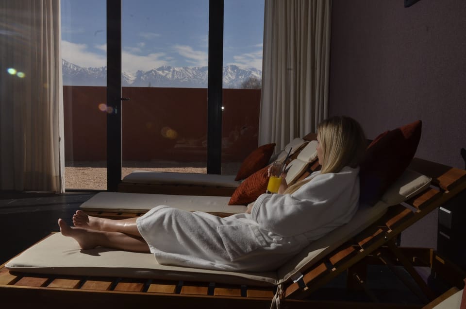 Couples treatment rooms, sauna, steam room, body treatments