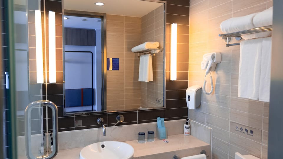 In-room safe, desk, blackout drapes, soundproofing