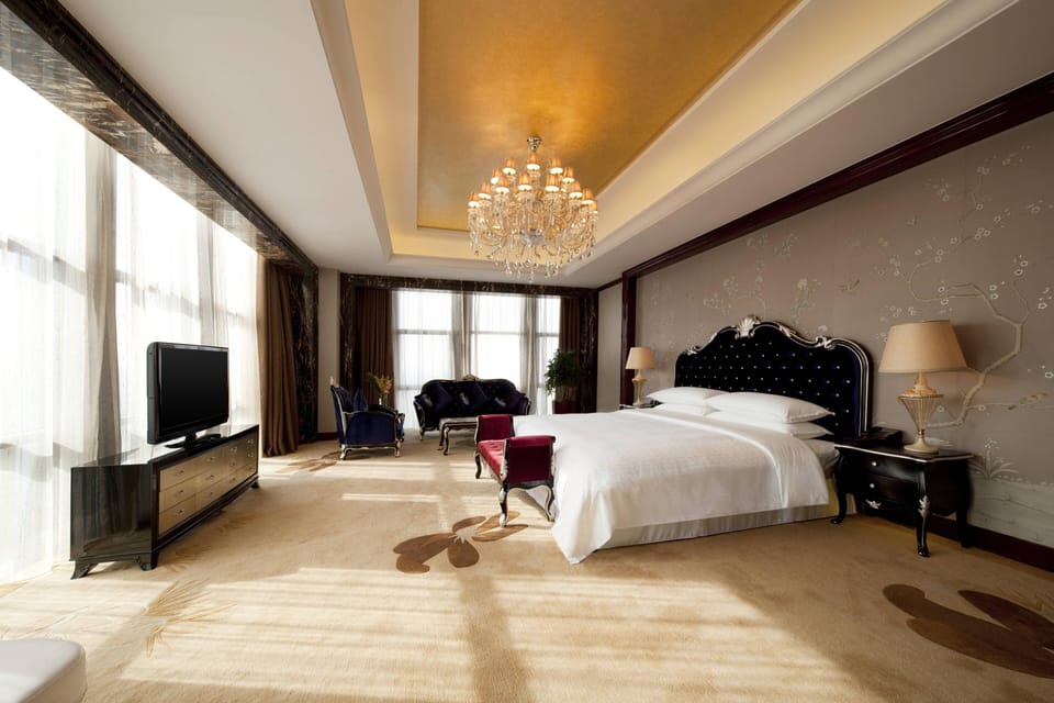 Presidential Suite, 1 Double Bed, City View | Minibar, in-room safe, individually decorated, desk