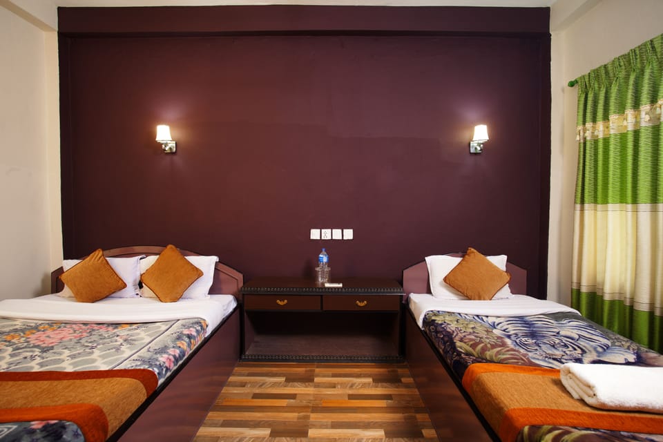 Standard Double Room | 1 bedroom, in-room safe, desk, soundproofing